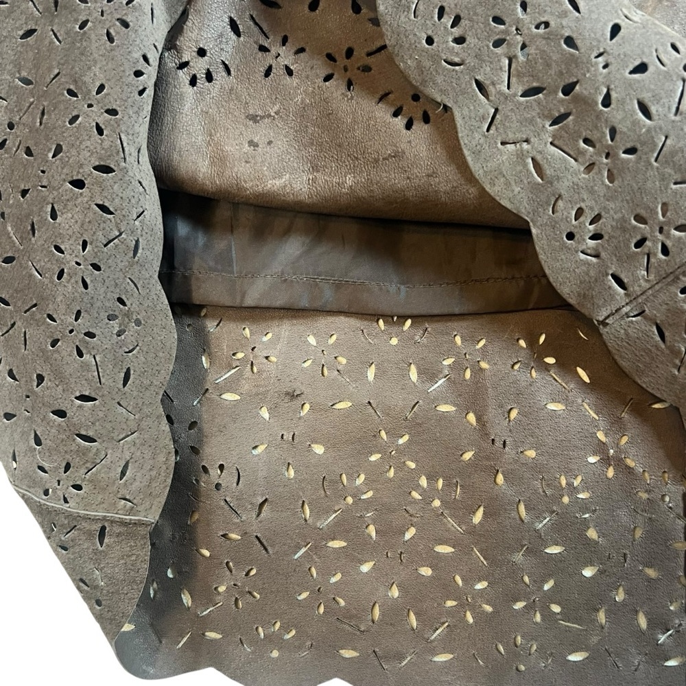 ISAAC MIZRAHI for Target | Suede Leather‎ Skirt Size 6 - Picture 3 of 10